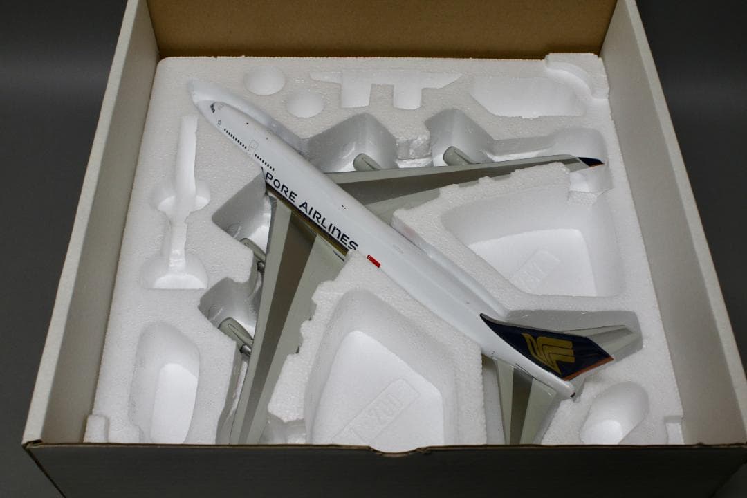 レア シンガポール航空 B747-400 1/200 Inflight 完成品