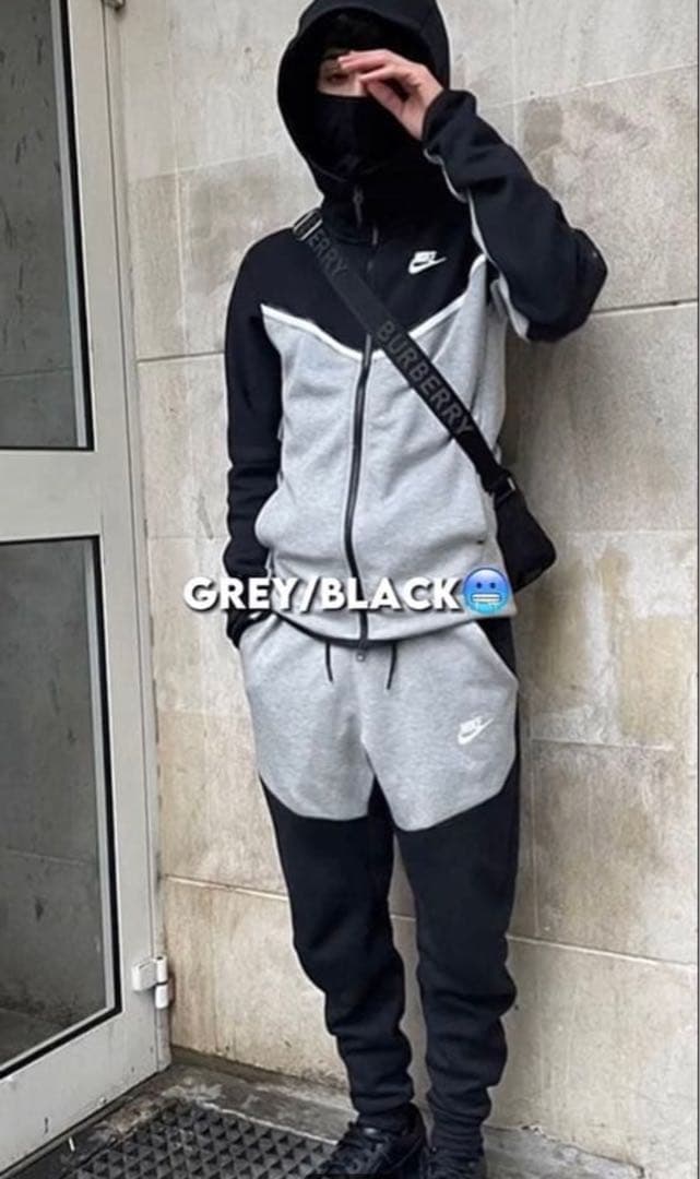 Nike Tech Fleece セットアップ　Black Grey 海外限定