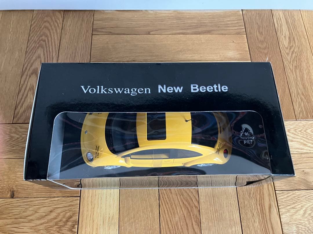 未開封 1/18 オートアート フォルクスワーゲン ニュービートル イエロー