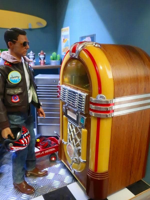 トップガン ジオラマ用 1/6 ジュークボックス ワーリッツァー BTTFにも♪