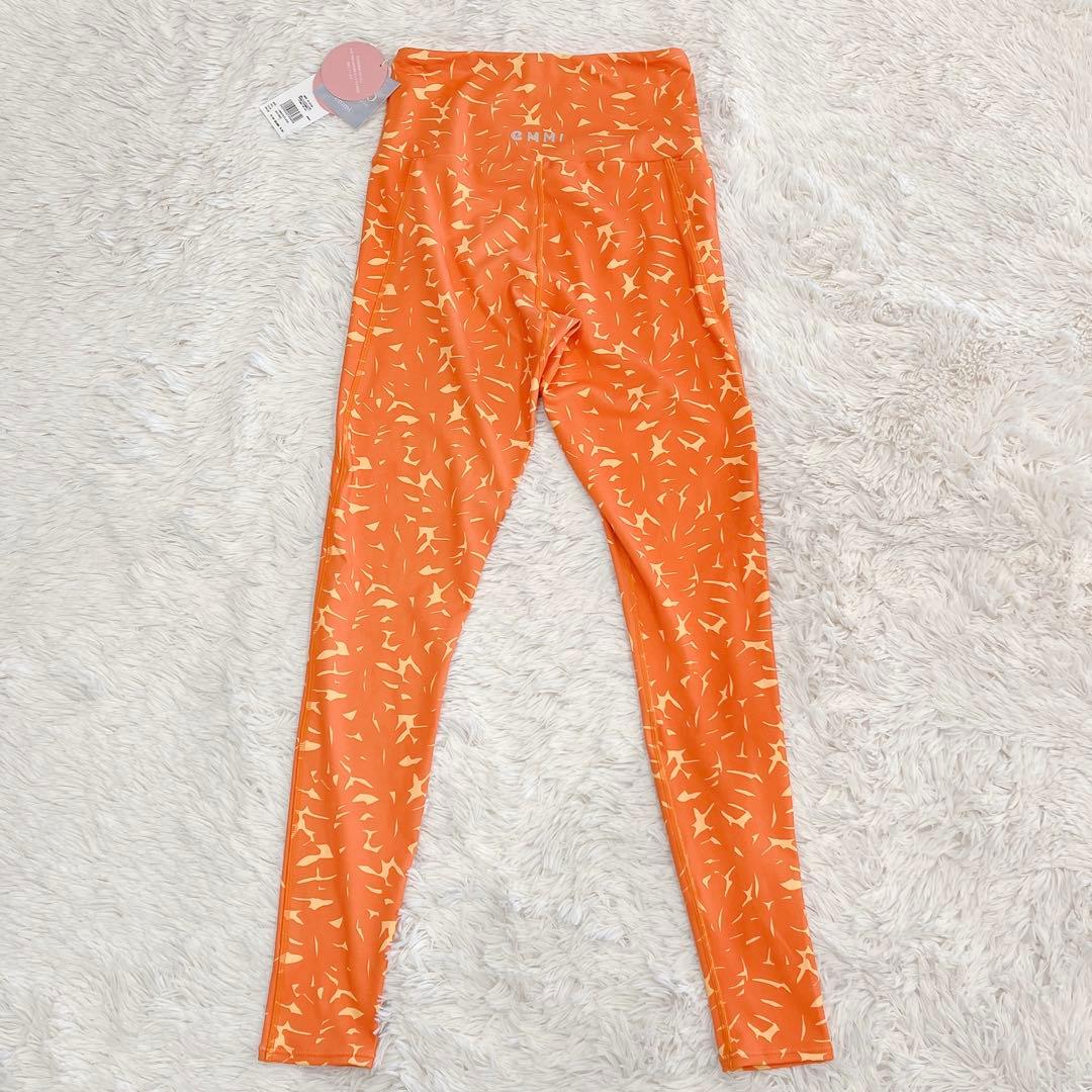 ■新品■emmi yoga エミヨガ　トップス&レギンス　7-9号　上下セット