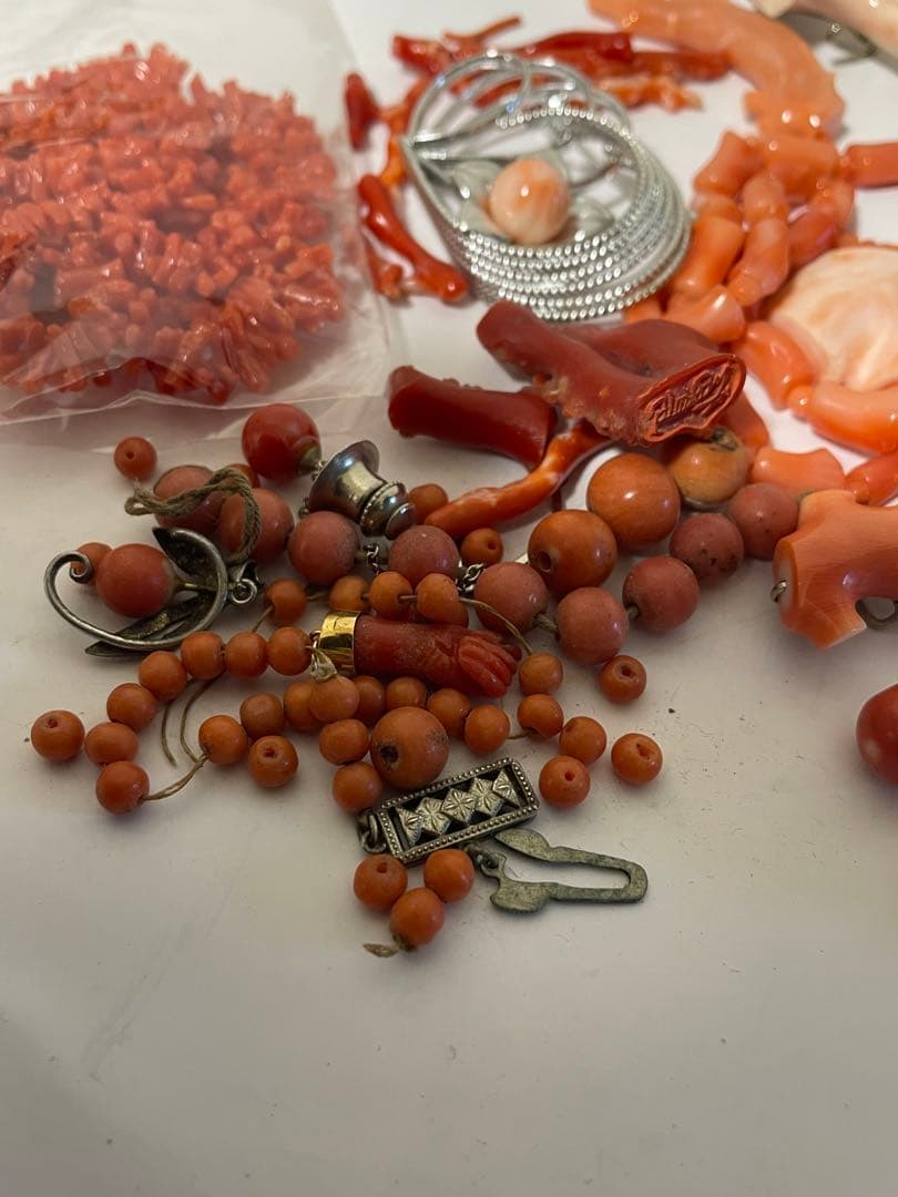 赤珊瑚　玉　ネックレス色々　袋入リ約129g