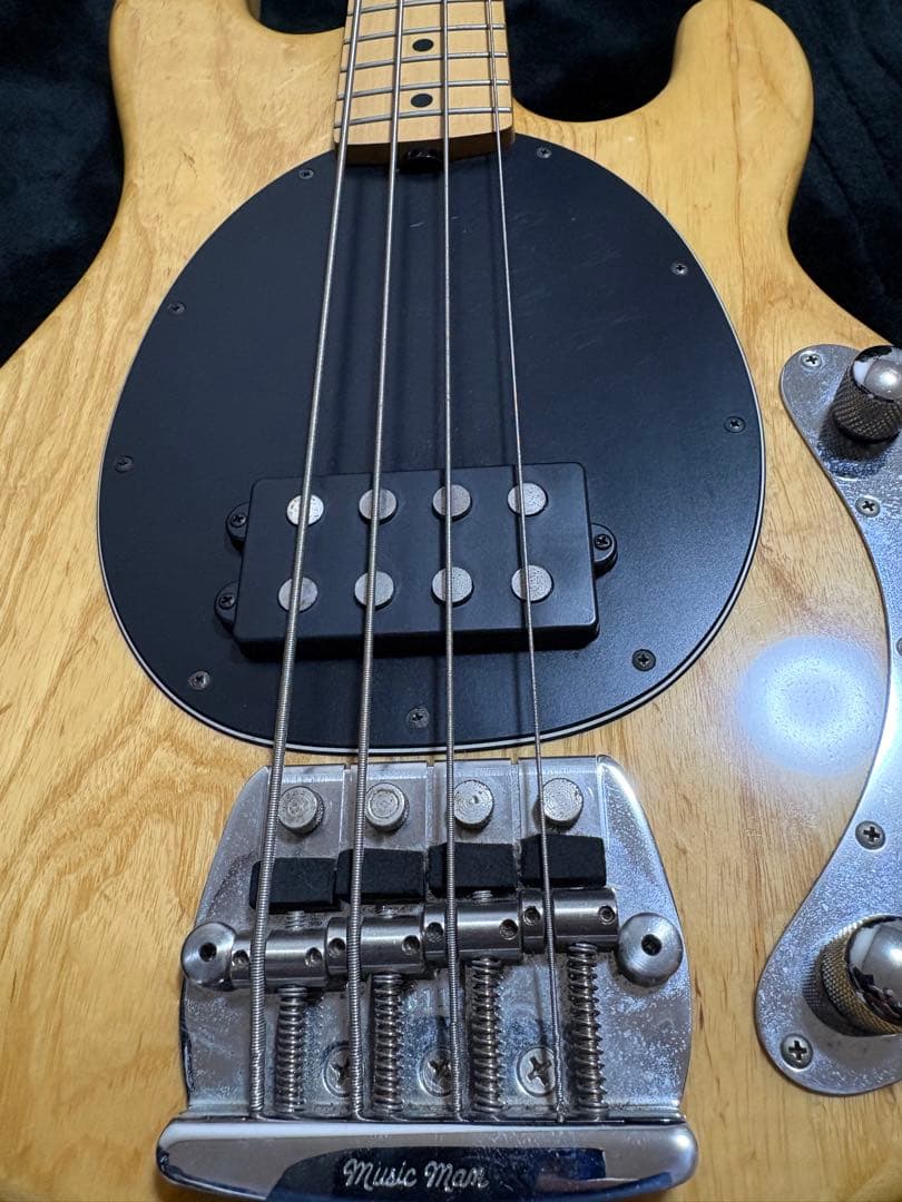 【美品】Music Man StingRay 4弦ベース 純正ケース付