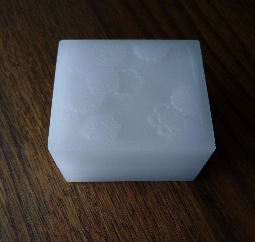 入手困難　松田苑子「ときの箱」乳白色