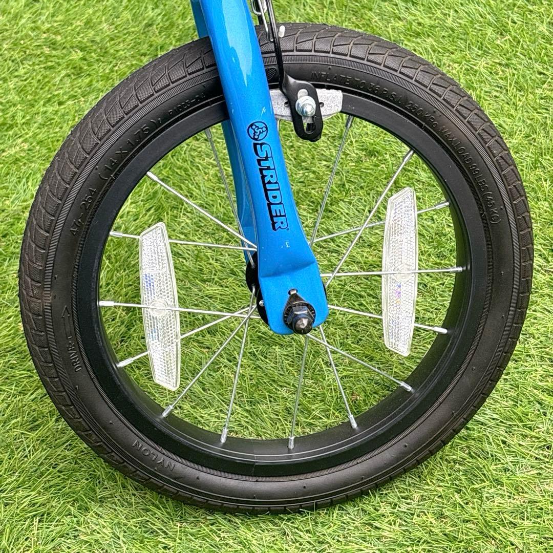 美品 ストライダー 14X ブルー STRIDER 14x バランスバイク 青
