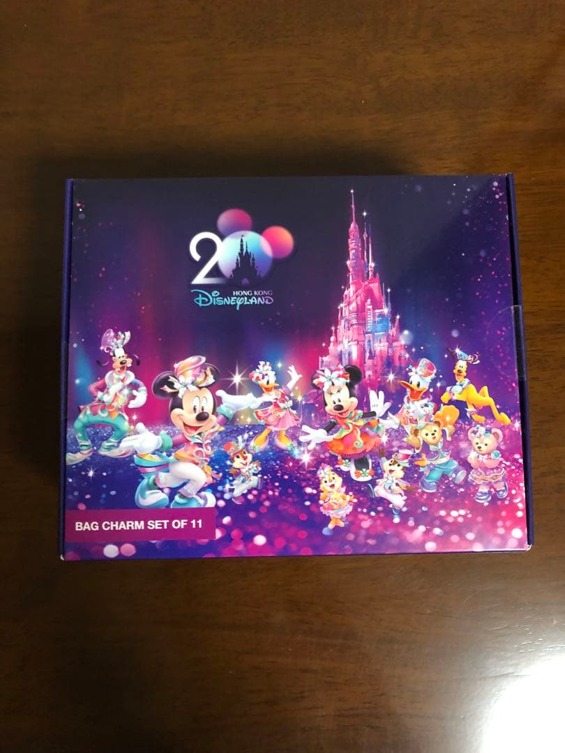 【未開封】香港ディズニー20周年記念 バッグチャーム 11個セット ネームタグ
