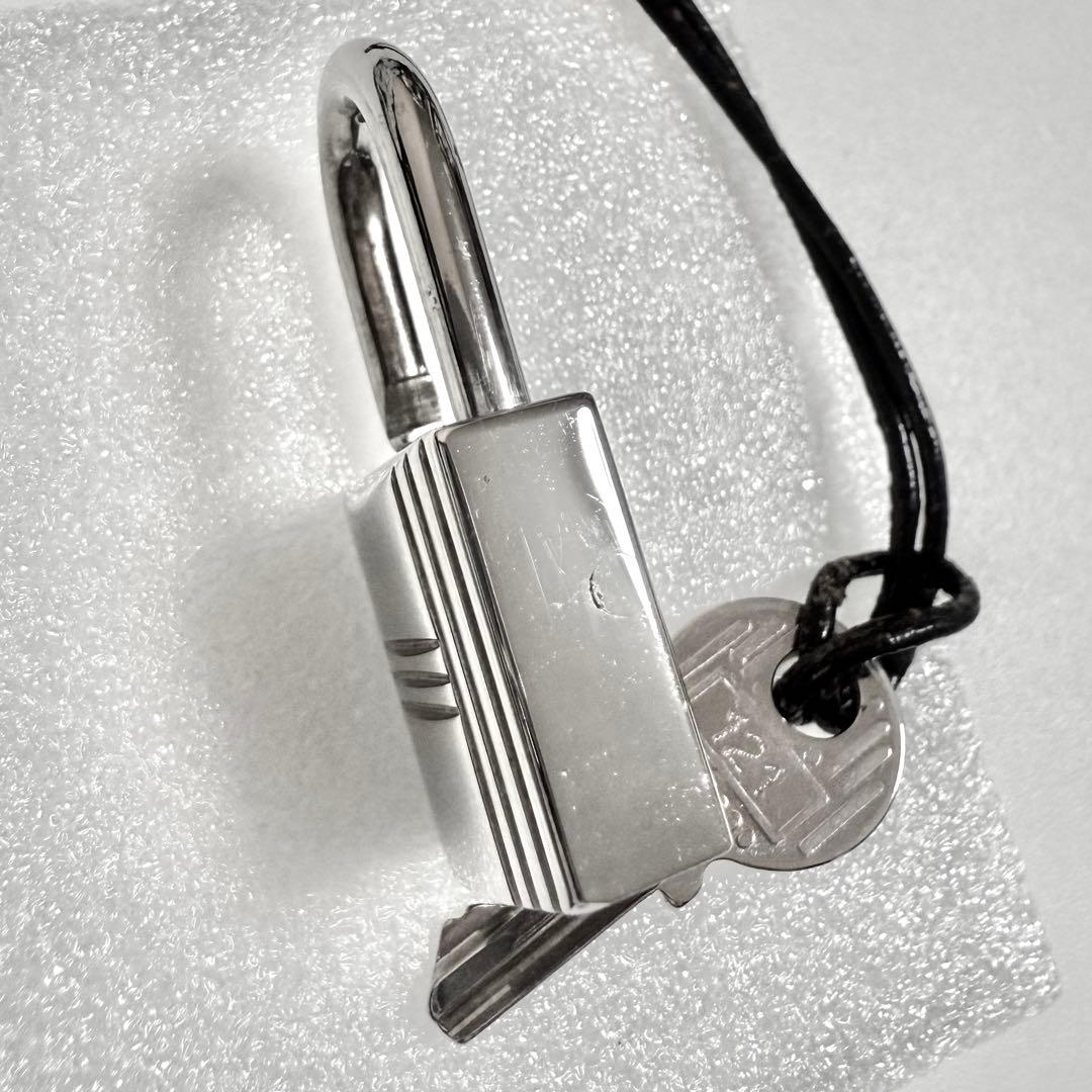 【121】 エルメス カデナ 南京錠 パドロック 121 番 鍵 シルバー