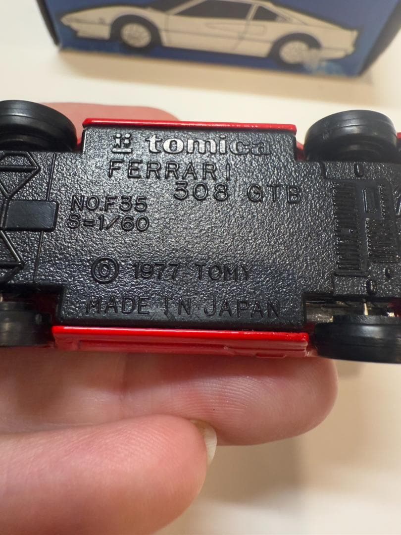 トミカ フェラーリ 308GTB F35 日本製 青箱 外国車シリーズ