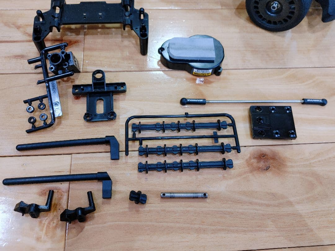 タミヤ　電動RC BT-01 4WD キットのみ