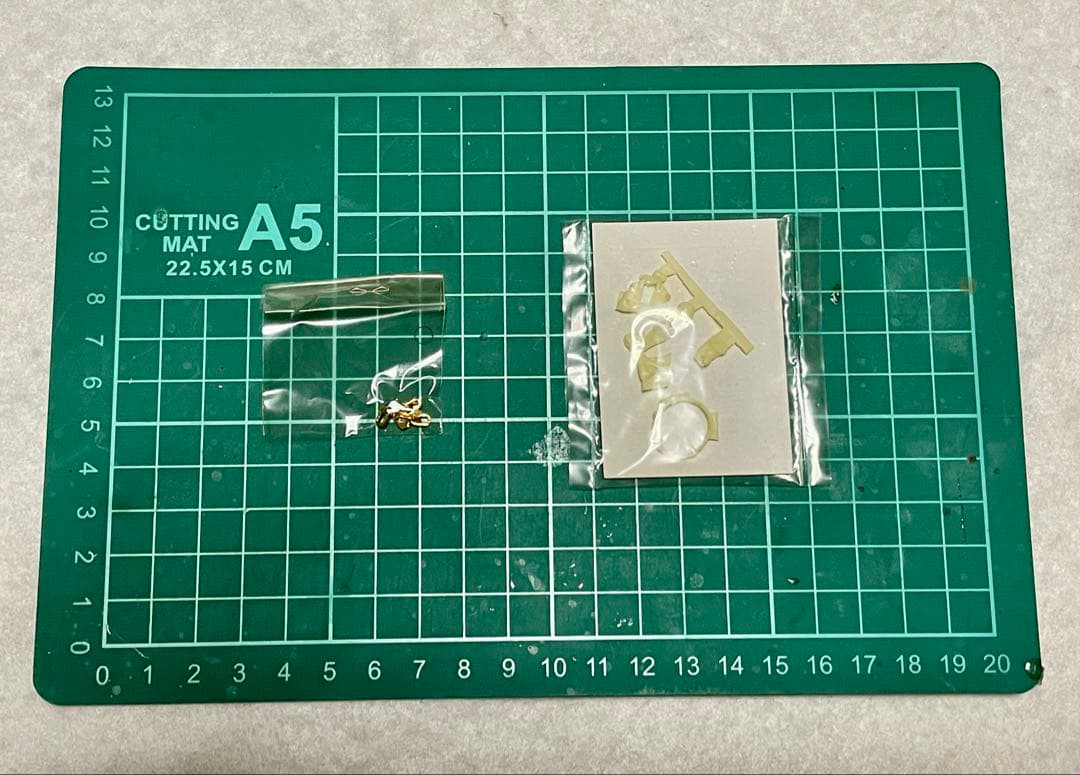 【リューノス】1/8 九条サラ メガネフレーム付 ガレージキット