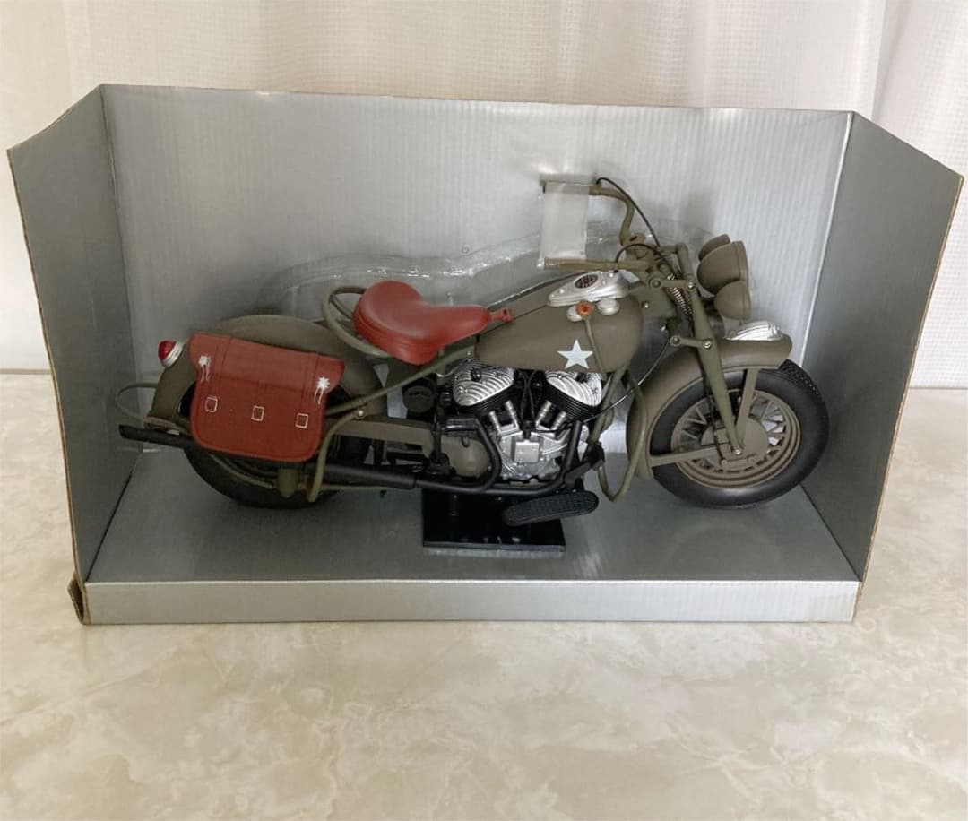 GIブルースと、バイク(インディアン)