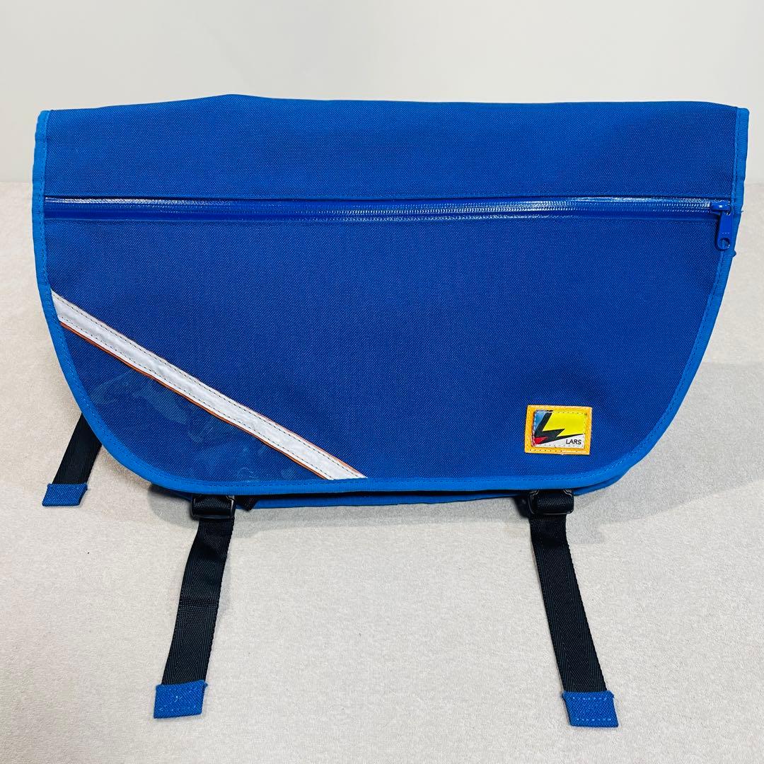 【美品!】LARSラーズ メッセンジャーバッグLIFESTYLEMSSNGR 青