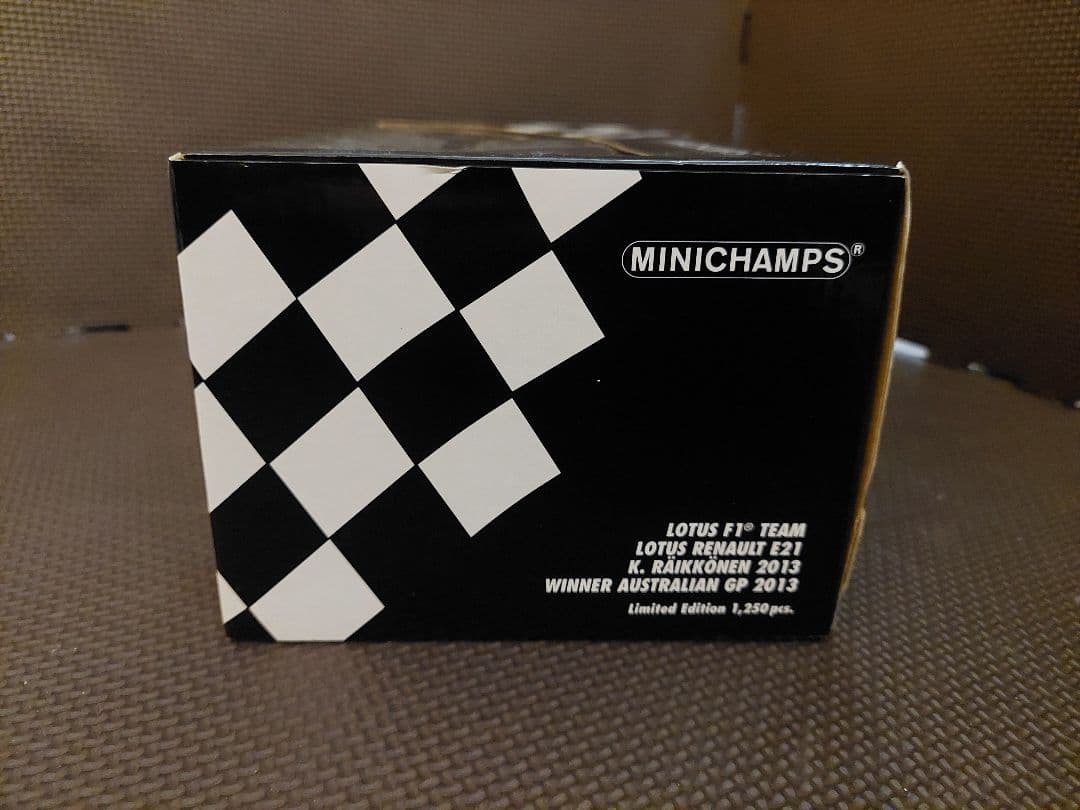ミニチャンプ 1/18 ＃７ ロータス E21 K.ライコネン 2013