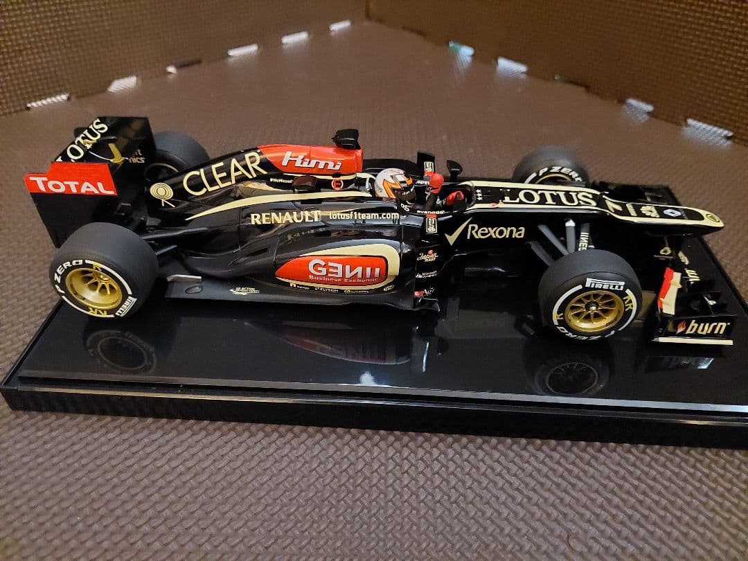 ミニチャンプ 1/18 ＃７ ロータス E21 K.ライコネン 2013