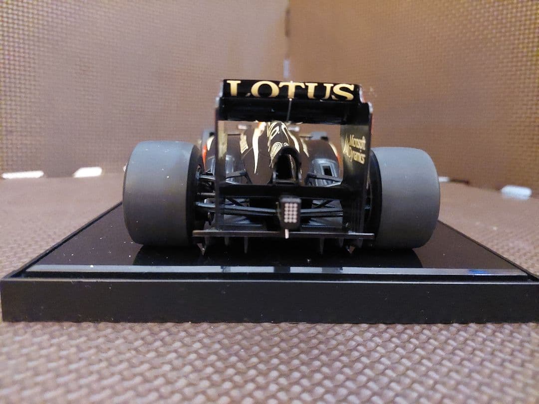 ミニチャンプ 1/18 ＃７ ロータス E21 K.ライコネン 2013