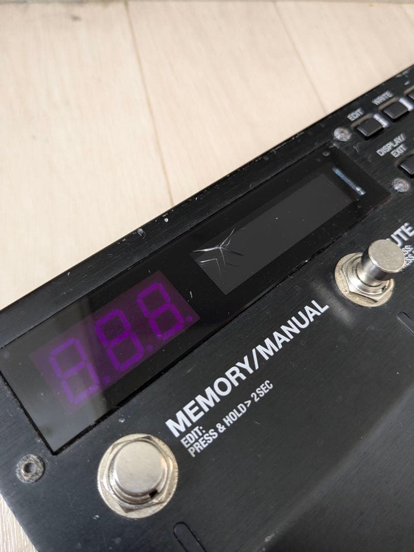 BOSS ES-8 スイッチャー