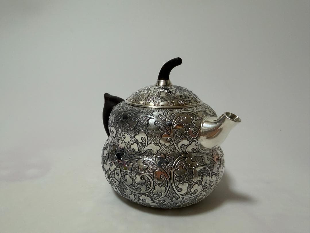 純銀製 藤文様 ひょうたん形 急須 銀瓶 煎茶道具