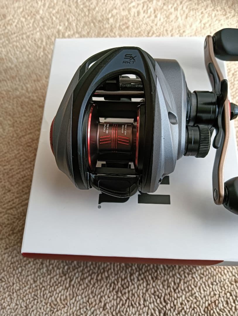 Abu Garcia レボ5 SX ロケット R