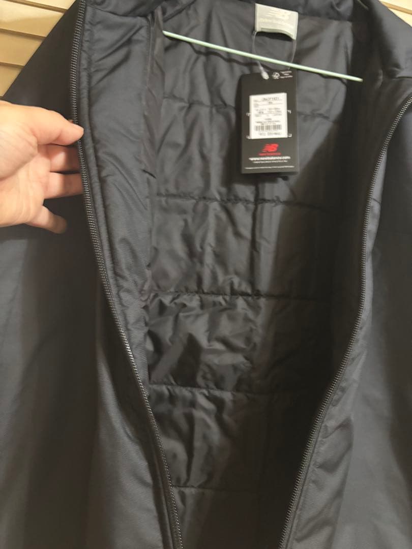 New Balance メンズウィンドブレーカー Lサイズ　黒