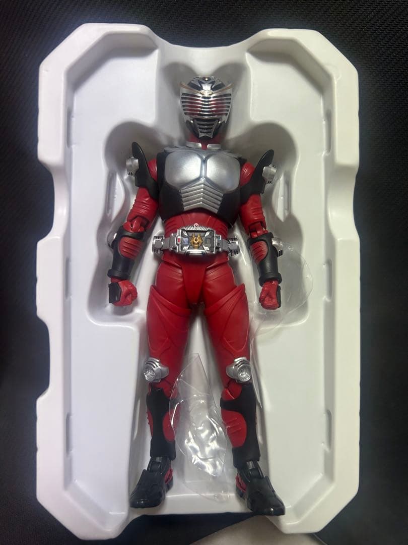 フィギュアーツ　真骨頂　仮面ライダー龍騎【開封済】　未開封スリーブ付き