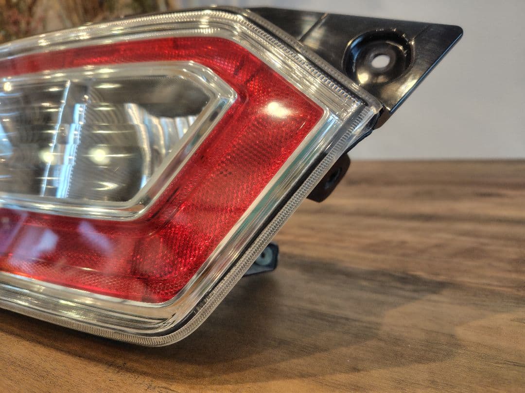スズキ　ワゴンR 左テールランプ