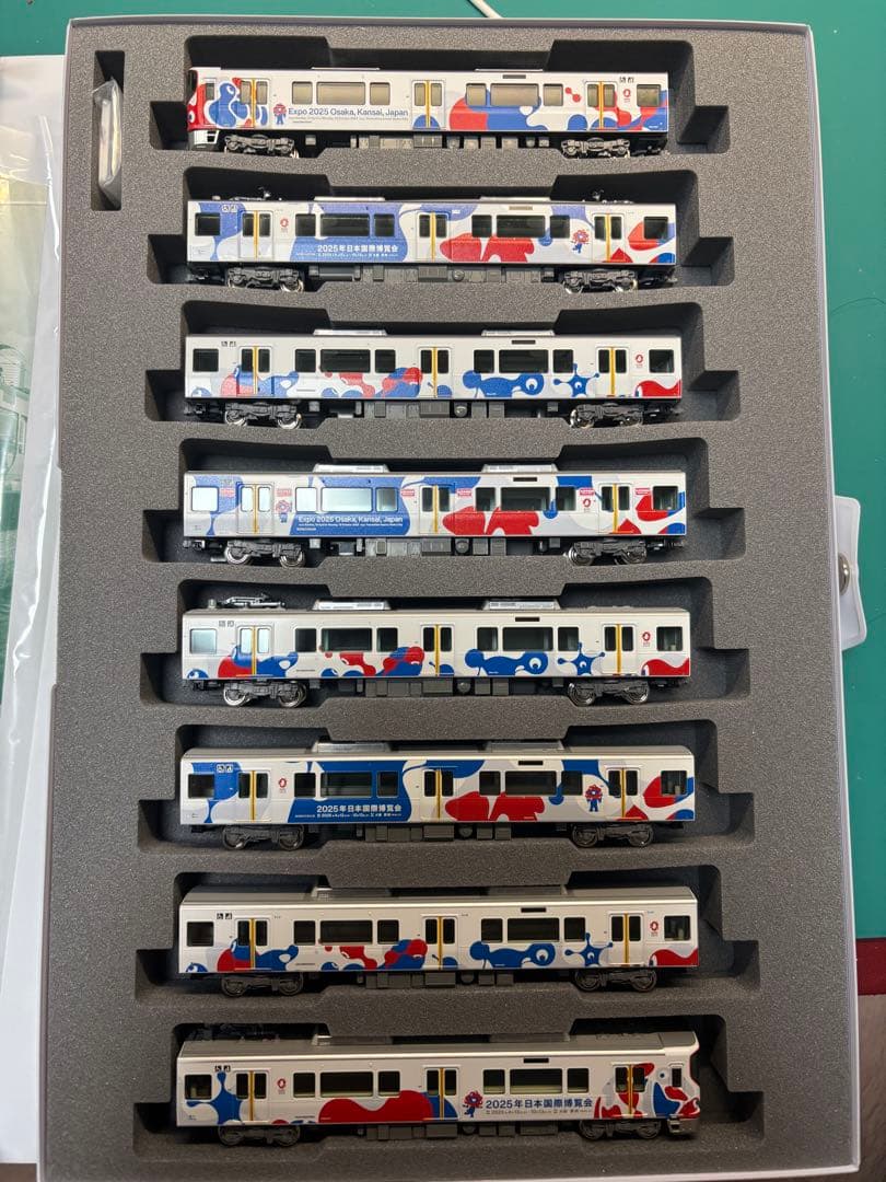 KATO 10-1990 323系 大阪・関西万博ラッピング列車 8両セット