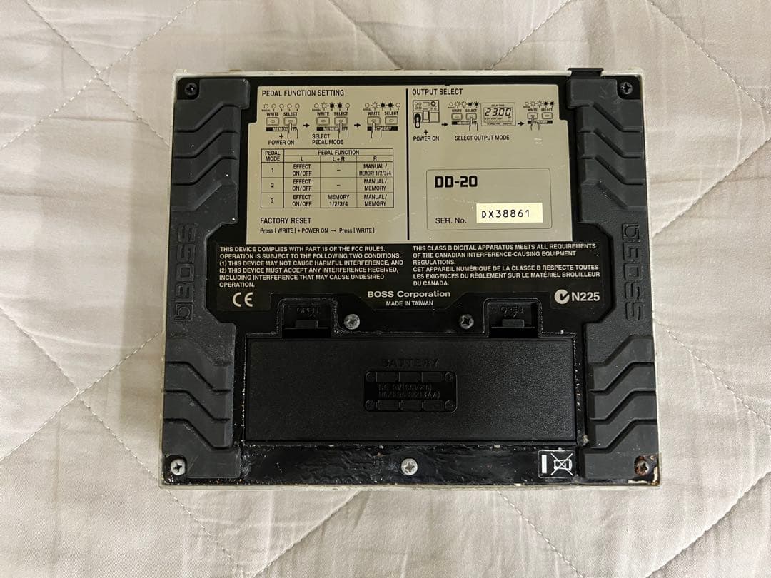 ギター DD 20 DIGITAL DELAY GIGA TWIN PEDAL BOSS