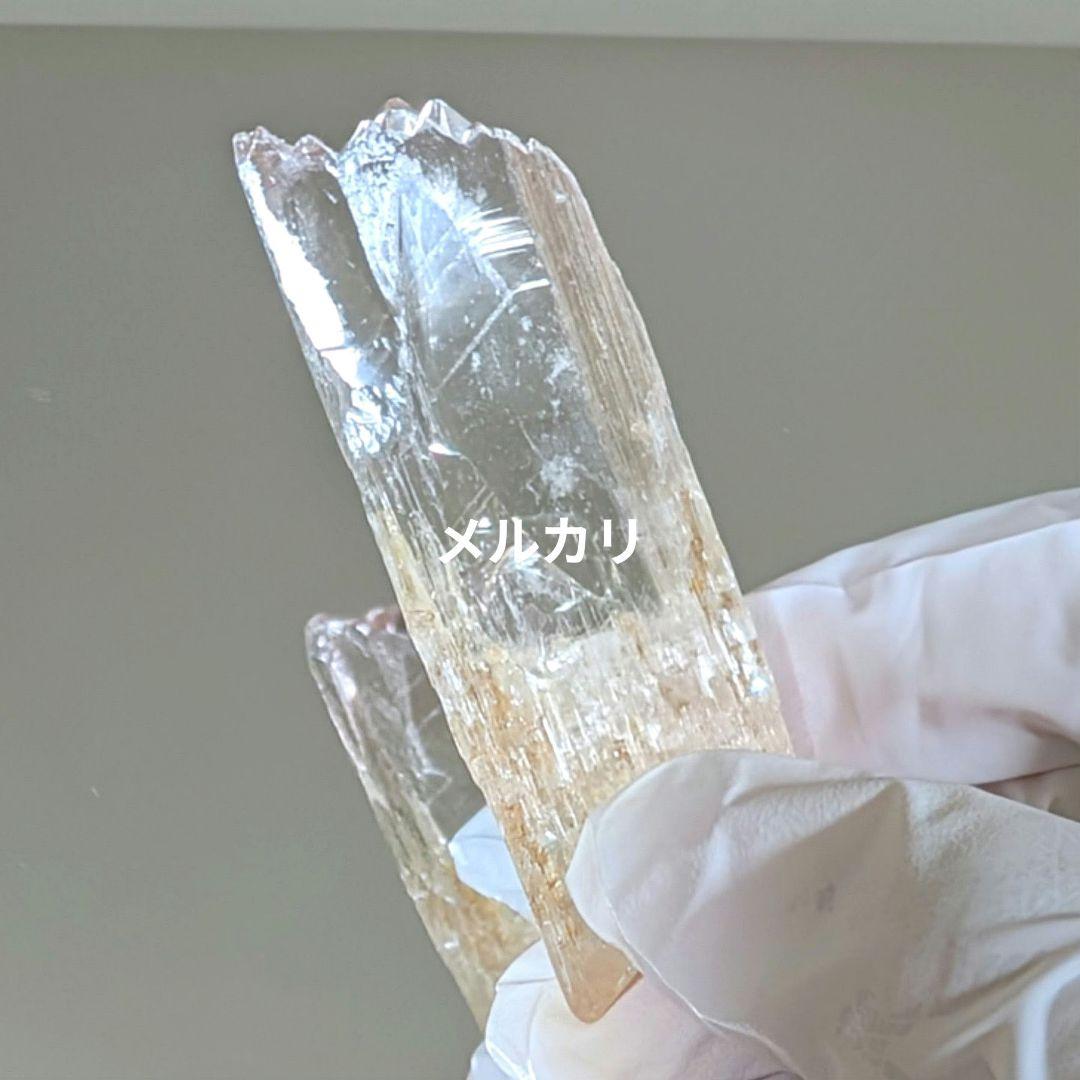 イエロークンツァイト原石