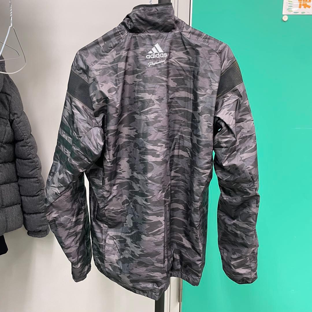 新品‼️迷彩アディダス プロフェッショナルのウインドブレーカー上下セットアップ