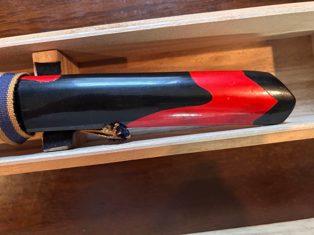 兜割　鉢割　拵え付き　桐箱付き　刀