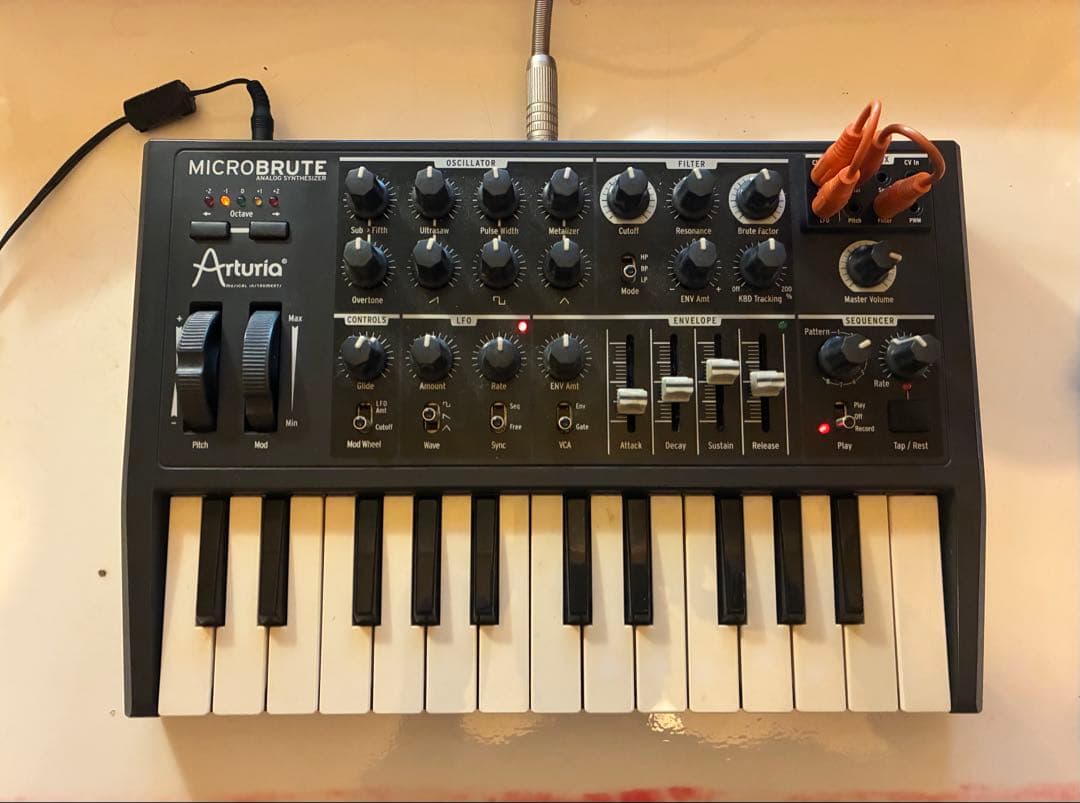 Arturia MicroBrute アナログシンセサイザー