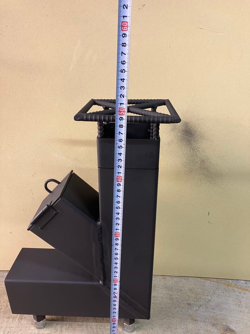 ロケットストーブ　五徳取り外し可能　灰かき棒付き