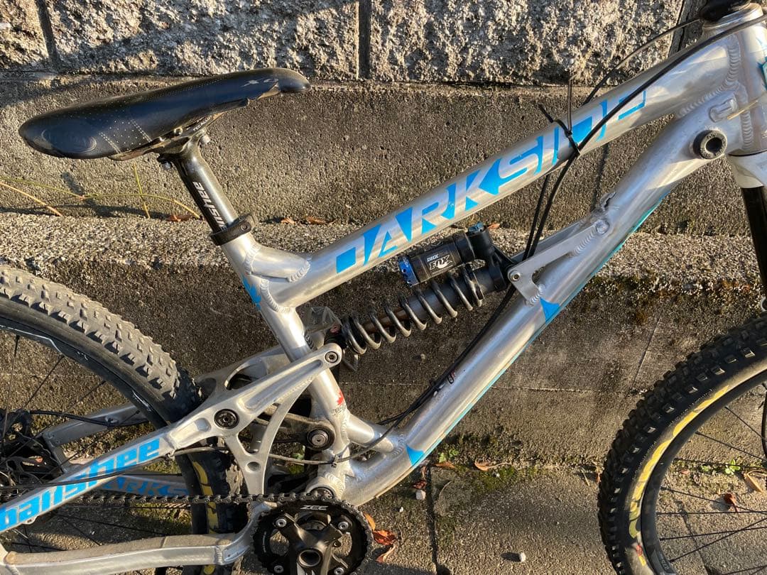 マウンテンバイク　MTB カナダのアルミフレーム　部品多数　即乗り　FOX