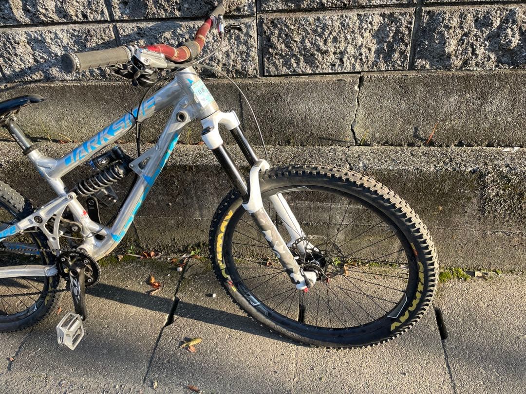 マウンテンバイク　MTB カナダのアルミフレーム　部品多数　即乗り　FOX