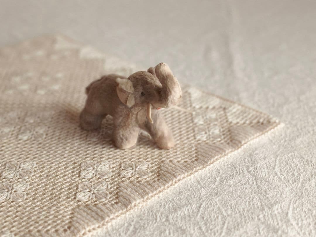 * vintage elephant ❀ * もふもふ 小さな 象さん