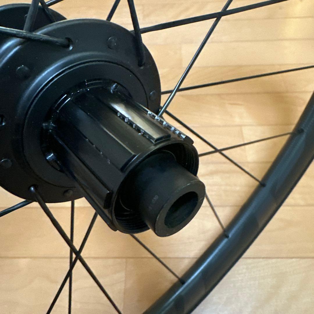 ZIPP 303 Firecrest、Continental GP5000STR