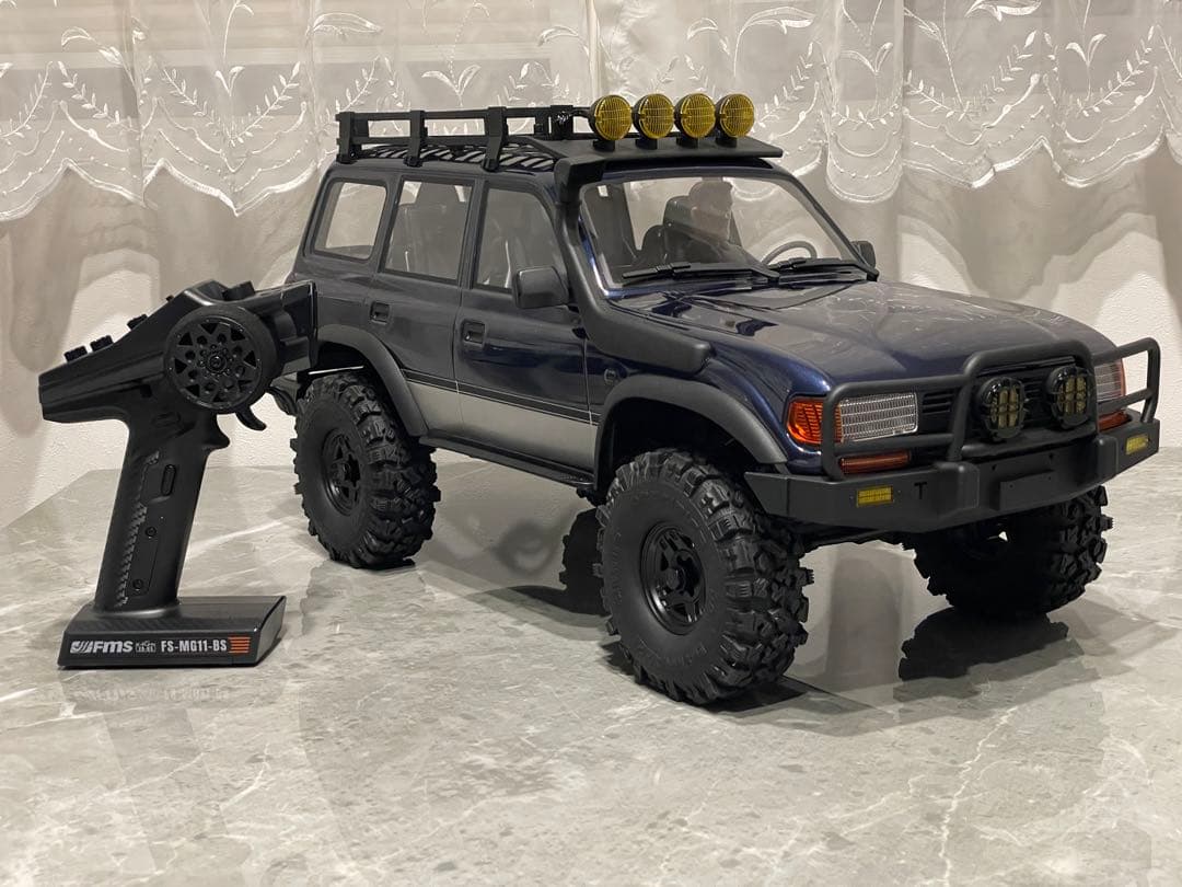 FMS FCX10 pro v2 ランクル80 充電器、バッテリーセット