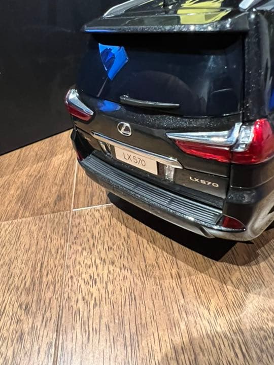 京商　LX570 スターライトブラックガラスフレーク