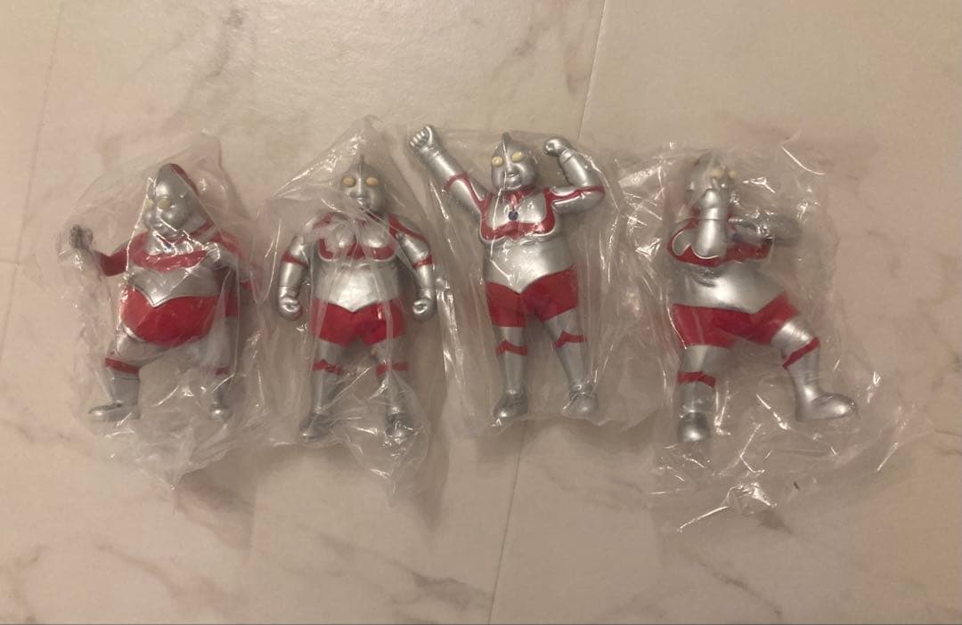 帰ってくるな　デブトラマン 4体セット