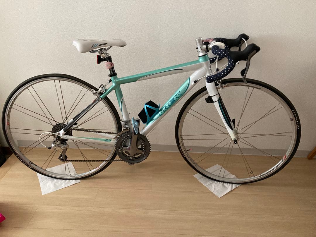 TREK ロードバイク 2.3 Shimano 105