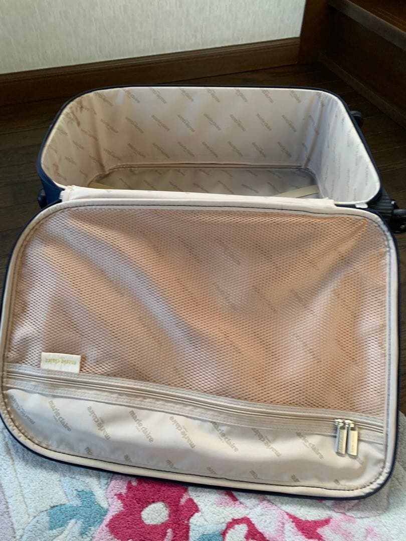 【希少品】marie claire ネイビー 中型スーツケース