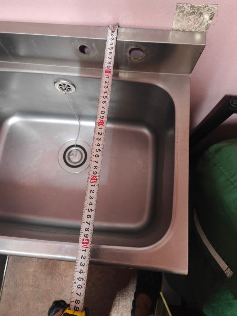 ステンレスシンク 下部棚付き東京都福生市の出品になります、引き取りのみ