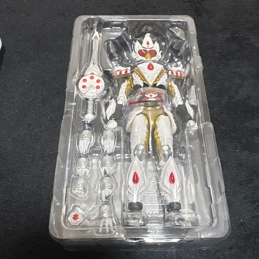 SHFiguarts フィギュアーツ　ガヴケーキングフォーム　ビターガヴ