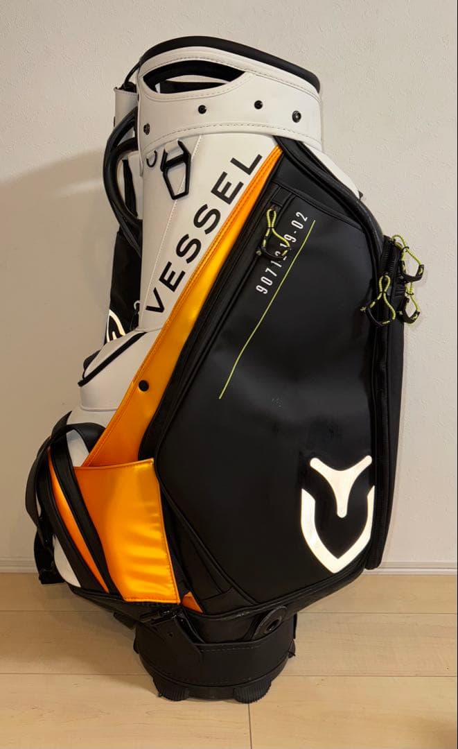 Vessel キャディバッグ プライムスタッフ　白/黒/オレンジ