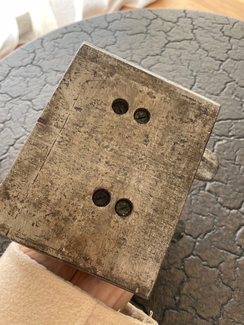 金属製 鳥の彫刻 アンティーク風