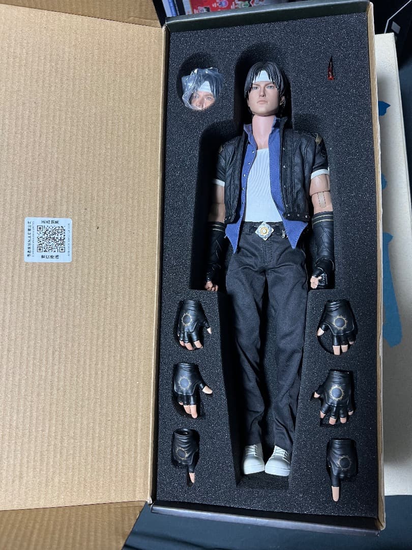 orldBox 草薙京　1/6フィギュア KOF SNK hottoys