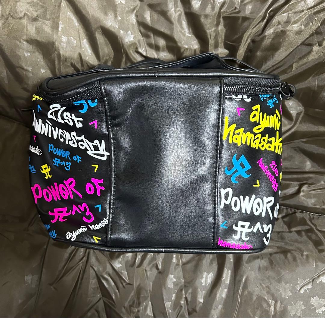 ayumi hamasaki グラフィティポーチ