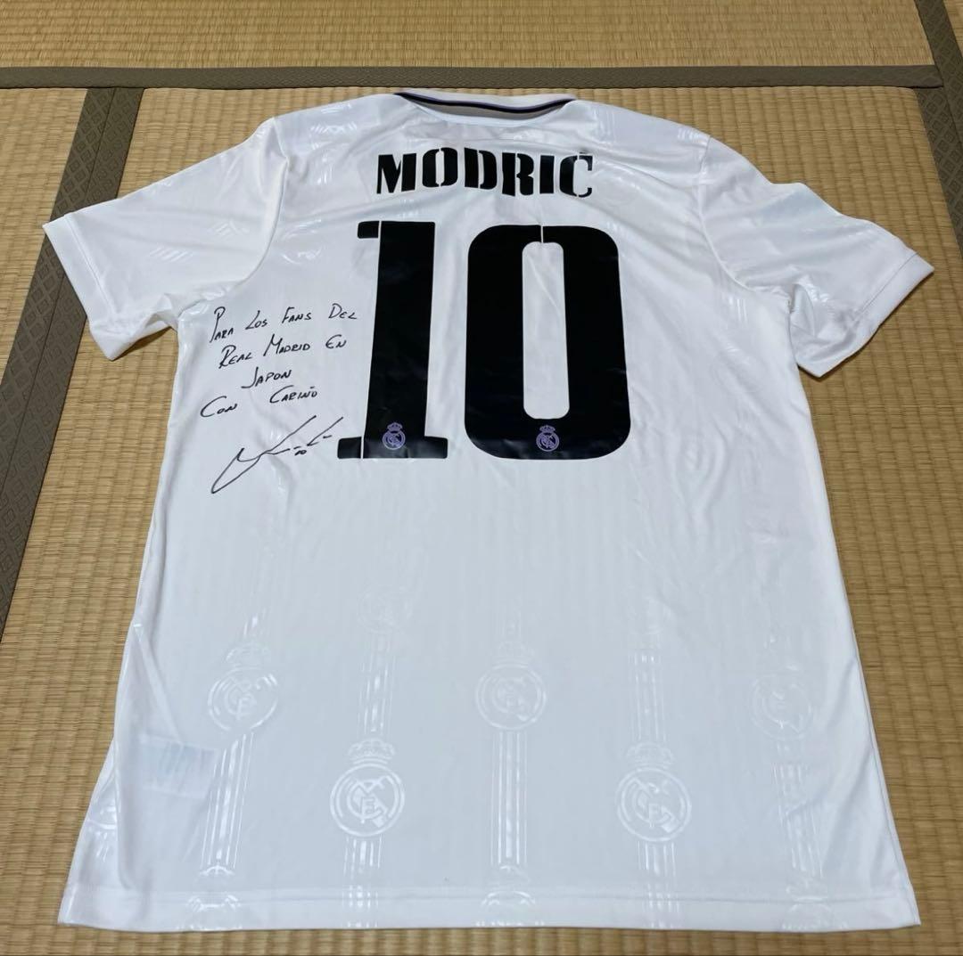 【インスクリプション入り】カゼミーロ　直筆サイン入りユニフォーム