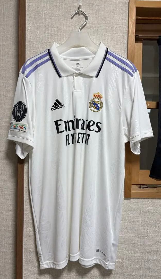 【インスクリプション入り】カゼミーロ　直筆サイン入りユニフォーム