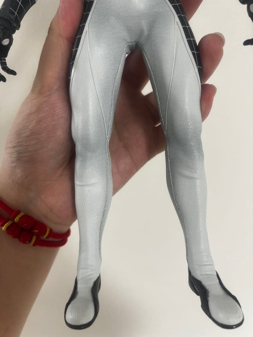 ホットトイズ スパイダーマン(ネガティブ・スーツ版) 1/6 SpiderMan